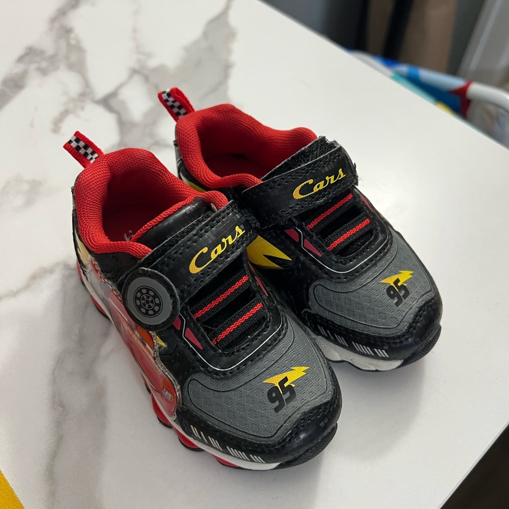 Toddlers Pixar Cars Lightning McQueen Shoes Size 6T